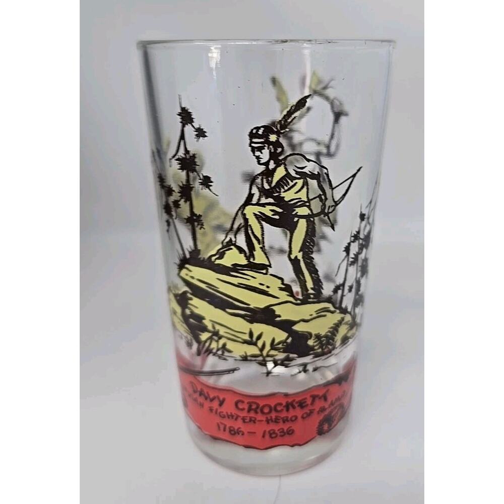 Vintage Davy Crockett Glass Yellow Tumbler Approx. Size: 5" x 2‎ -3/4" U163/4